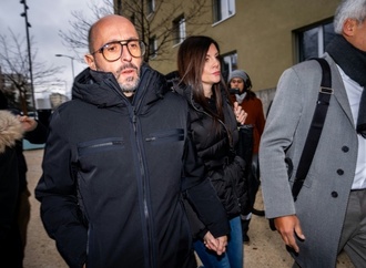 Opfer-Anwälte befragen Barbetreiber nach Brandkatastrophe in Crans-Montana