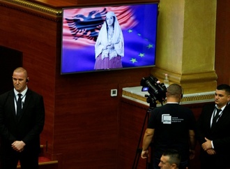 Albanien: Schauspielerin will nicht als Modell für ''KI-Ministerin'' dienen