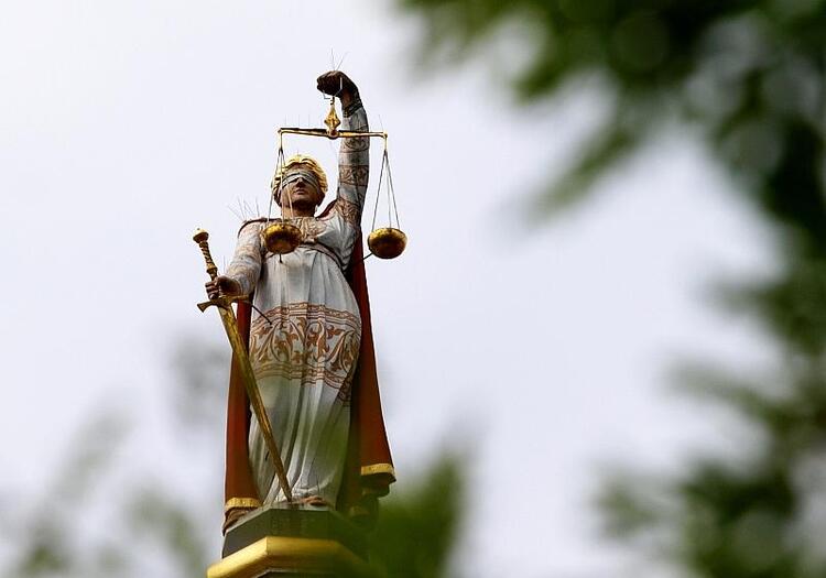 Richterbund schlägt angesichts offener Strafverfahren Alarm