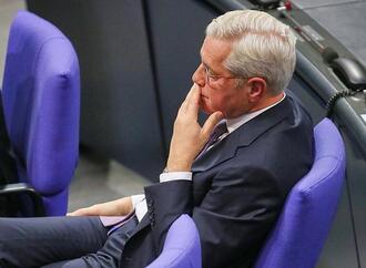 Röttgen will mehr europäische Verteidigungs- und Wirtschaftskraft