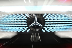 Gewinn bei Mercedes 2025 um fast die Hälfte eingebrochen