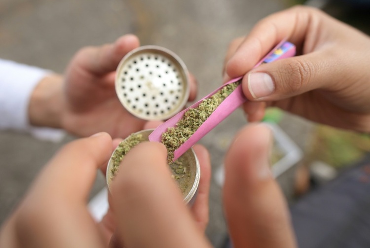 Bundesgerichtshof verhandelt über Werbung für Cannabis auf Rezept