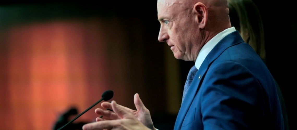 Nach Aufruf zur Befehlsverweigerung: US-Gericht stoppt Sanktionen gegen Senator Kelly