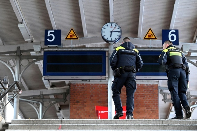 Gewaltsamer Tod von Zugbegleiter: Bahn-Sicherheitsgipfel begonnen