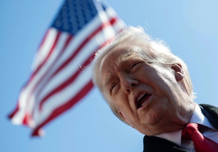 Trump will zweiten Flugzeugträger in Nahen Osten verlegen