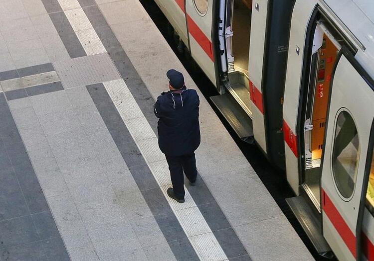 Union begrüßt geplante Ausstattung von Zugbegleitern mit Bodycams