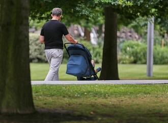 Immer mehr Alleinerziehende rutschen in Armut