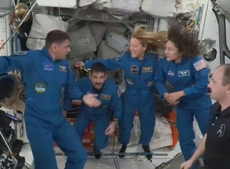 Nach medizinischer Evakuierung: Neue Besatzung an Internationaler Raumstation ISS angekommen