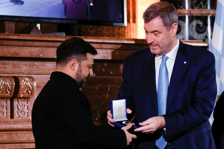 Selenskyj nimmt in München stellvertretend für alle Ukrainer Kleist-Preis entgegen