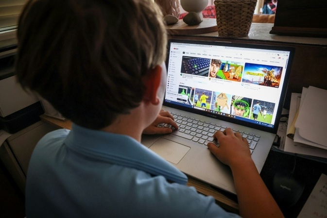 Hubig verteidigt SPD-Pläne für Social-Media-Verbot für Kinder unter 14 Jahren