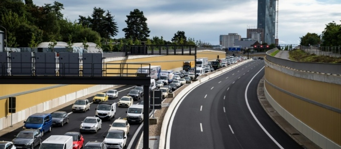 Verdi ruft bundesweit zu Streiks bei Autobahn GmbH auf - Auch Elbtunnel betroffen