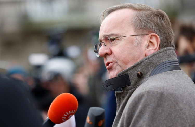 Pistorius: Irans Vorgehen in Straße von Hormus birgt 