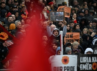 Zehntausende demonstrieren im Kosovo gegen Haager Prozess gegen Ex-Präsident Thaci