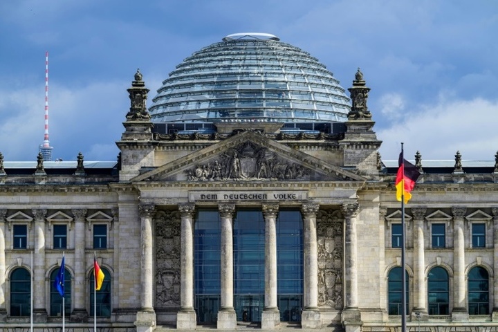 Nach Gefahrstoff-Verdacht im Reichstagsgebäude: Feuerwehr gibt Entwarnung