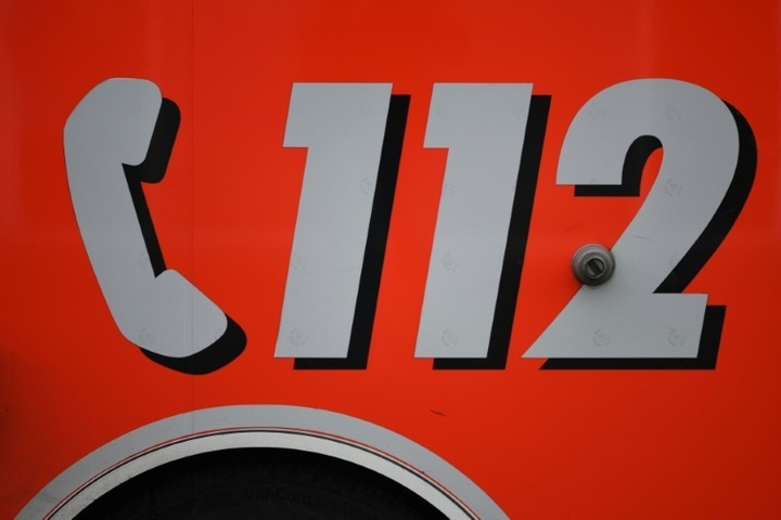 Von schwerem Gerät eingeklemmt: 62-Jähriger stirbt bei Verladearbeiten