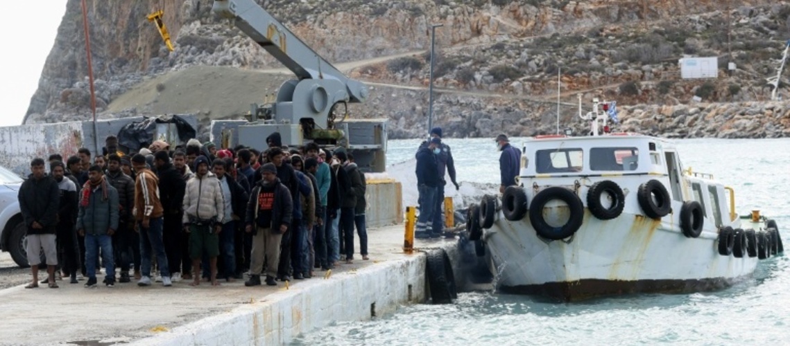 Flüchtlingsboot mit 50 Menschen vor Kreta gekentert: Mindestens drei Tote