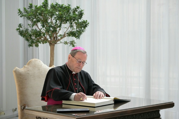 Katholische Bischofskonferenz kommt zu Neuwahl von neuem Vorsitzenden zusammen