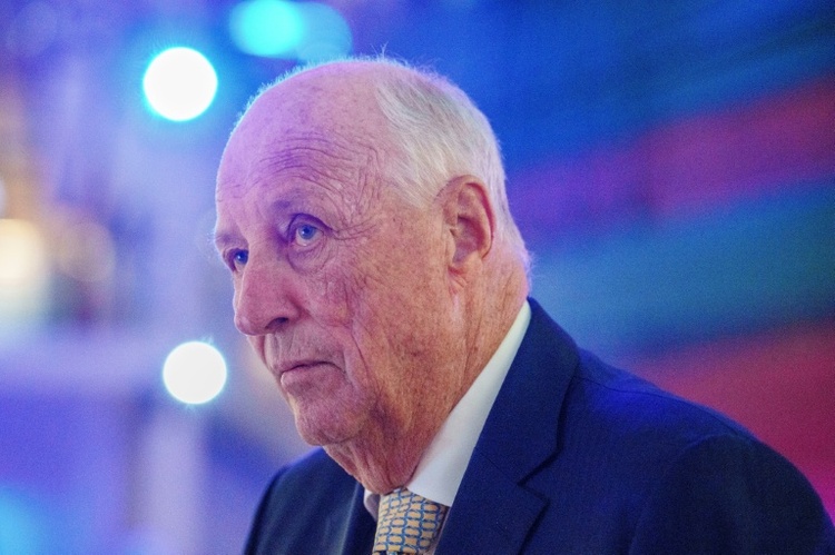 Norwegens König Harald V. wegen Infektion in Krankenhaus auf Teneriffa eingeliefert