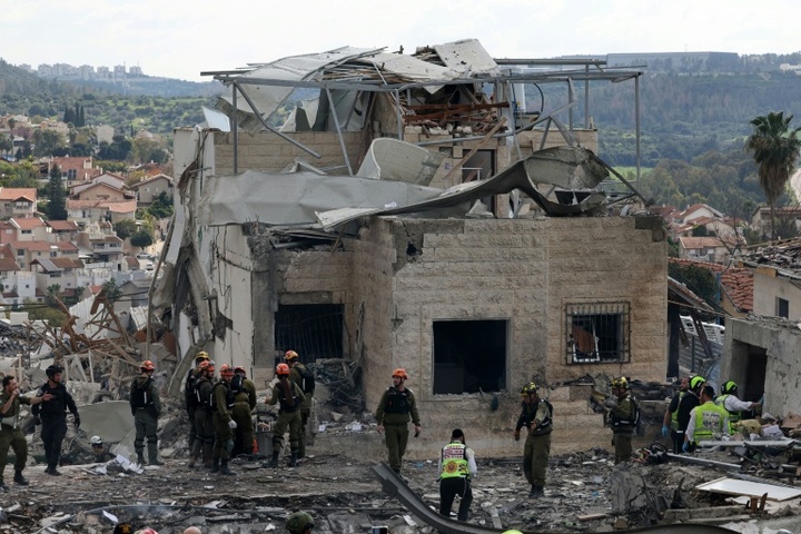 Mindestens neun Tote durch iranischen Raketenangriff auf Israel