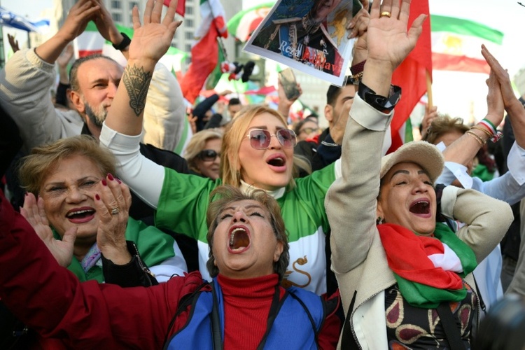 SPD warnt vor Massenflucht aus dem Iran