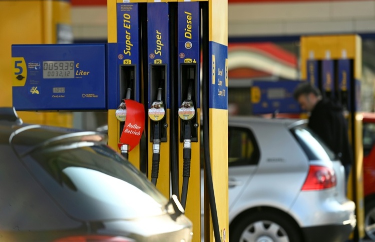 ADAC: Benzin- und Dieselpreis bis Montagnachmittag weiter gestiegen