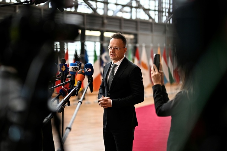 Ungarns Außenminister fordert von Moskau Energielieferungen zu 