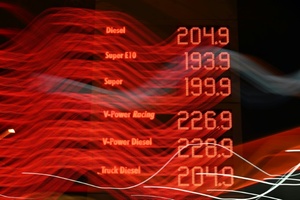 Spritpreise steigen weiter - Kartellamt dämpft Hoffnung auf rasche Abhilfe