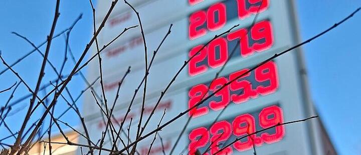 Bundesländer erhöhen Druck auf Reiche wegen Spritpreis-Anstieg