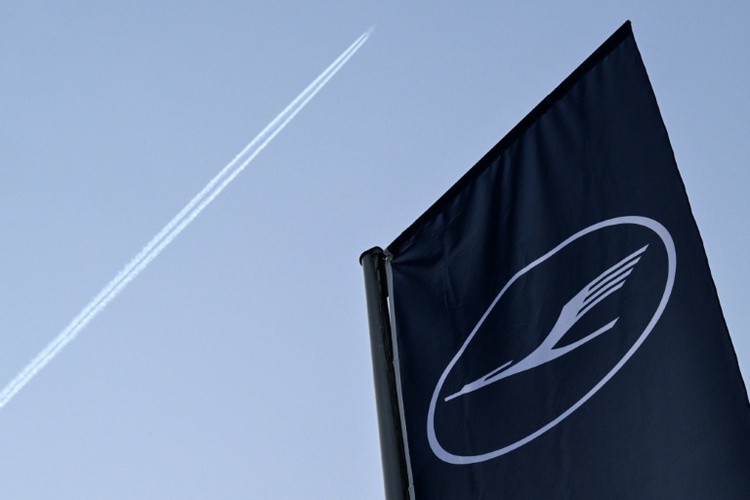 Lufthansa verzeichnet Rekordumsatz - aber leicht gesunkenen Nettogewinn