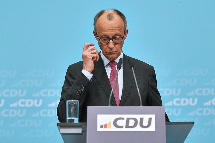 Regierung rechnet mit Wachstumsdämpfer - Reformpaket auf der Kippe