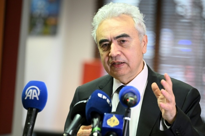 Mögliche Freigabe strategischer Ölreserven: IEA beruft Sondersitzung ein