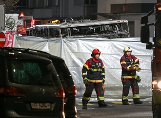 Mindestens sechs Tote und fünf Verletzte bei Busbrand in der Schweiz