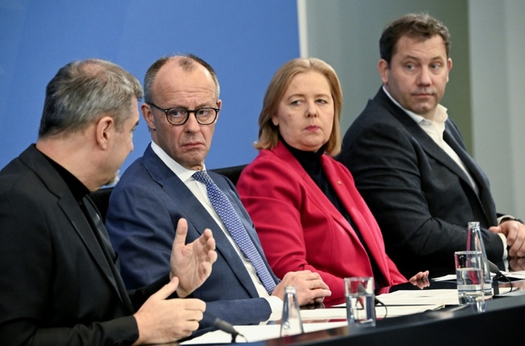 Spitzen der Koalition beraten in Berlin über weiteres Vorgehen