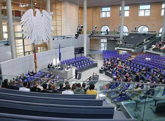 Schwarz-Rot will Abgeordnetengesetz verschärfen