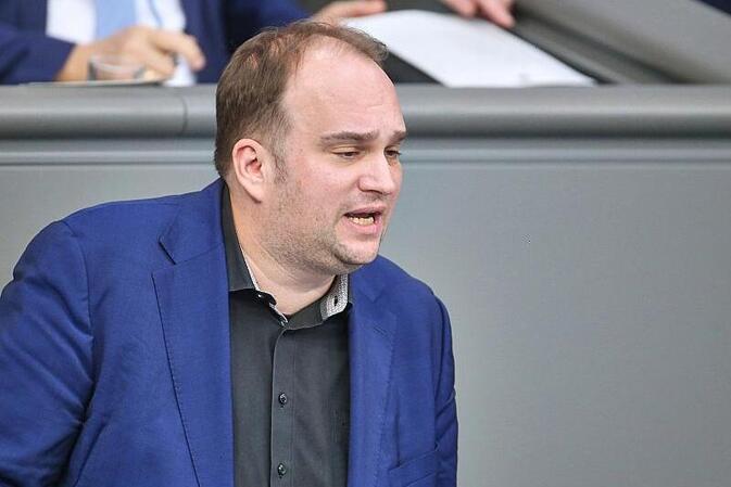 Spritpreise: Union und SPD uneins über ''Übergewinnsteuer''