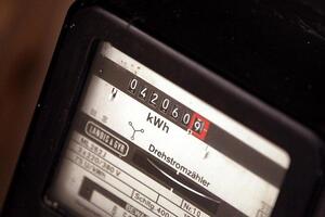 Studie: Haushalte zahlen deutlich zu viel für ihren Strom