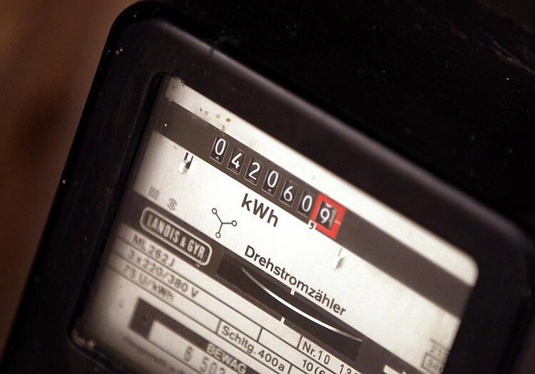 Studie: Haushalte zahlen deutlich zu viel für ihren Strom