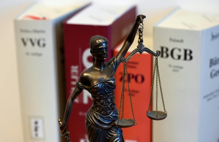 Haftstrafen wegen Computerbetrugs mit Millionenschaden in Bayern