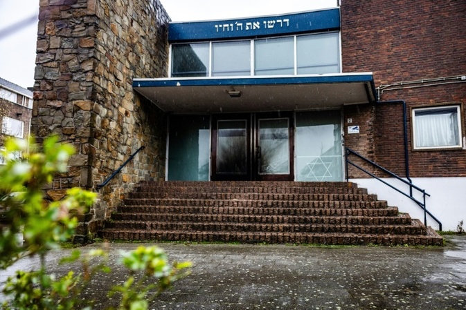 Brand an Synagoge in Rotterdam: Vier Verdächtige festgenommen
