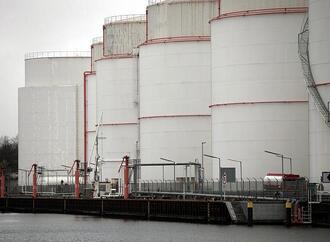 Breite Kritik an US-Freigabe von russischem Öl