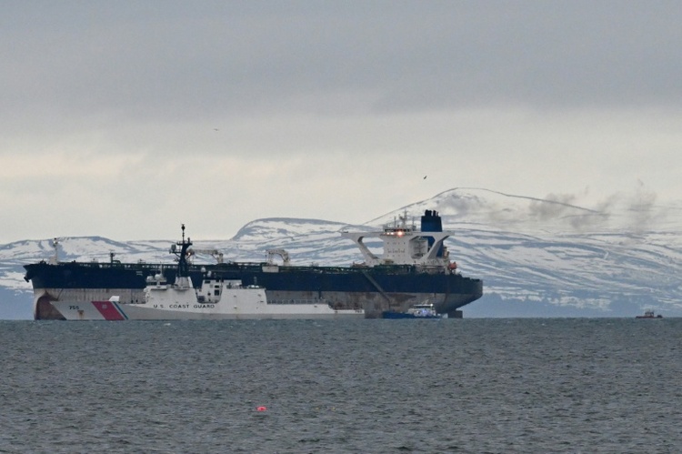 US-Freigabe von russischem Öl stößt in Deutschland auf scharfe Kritik