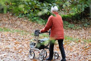 Dittrich verlangt mehr Zugeständnisse von Älteren bei Rentenreform