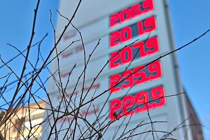 75 Prozent kritisieren Bundesregierung wegen Spritpreisen