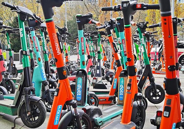 Kabinett beschließt schärfere Haftungsregeln für E-Scooter