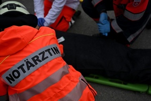 Baden-Württemberg: 16-jähriger Motorradfahrer stirbt bei Unfall in Gegenverkehr