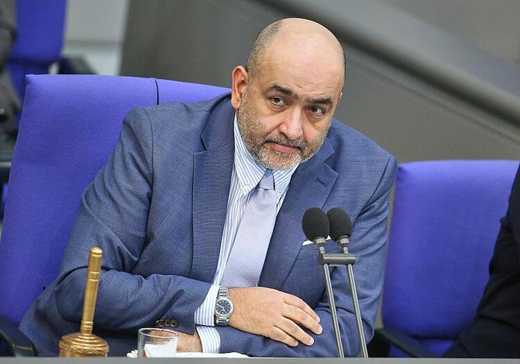 Nouripour fordert Kampf gegen iranische Strukturen in Deutschland