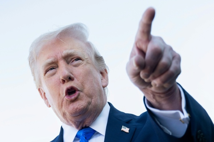 Trump vertagt Angriffspläne auf iranische Kraftwerke - Teheran dementiert Gespräche mit den USA