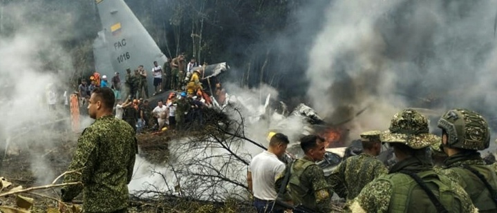 Mindestens acht Tote bei Absturz von Militärmaschine in Kolumbien