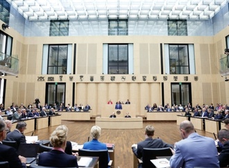 Tankstellen-Preisregel beschlossen - Koalition will weitere Entlastungen prüfen