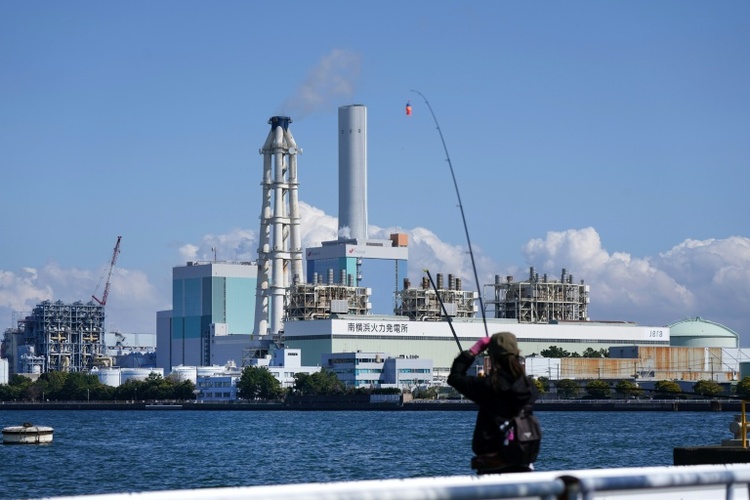 Indien kürzt Steuern auf Diesel und Benzin - Vietnam setzt Umweltsteuer aus